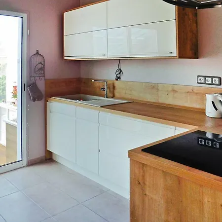 بيت للعطل Semi-detached House - Nat01125-l لو بولين