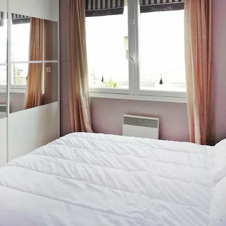 بيت للعطل Semi-detached House - Nat01125-l لو بولين